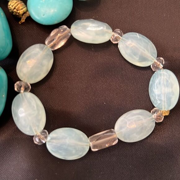 NWT 3 handmade Angelas Designs stretchy brackets turquoise and clear beads - Picture 6 of 8